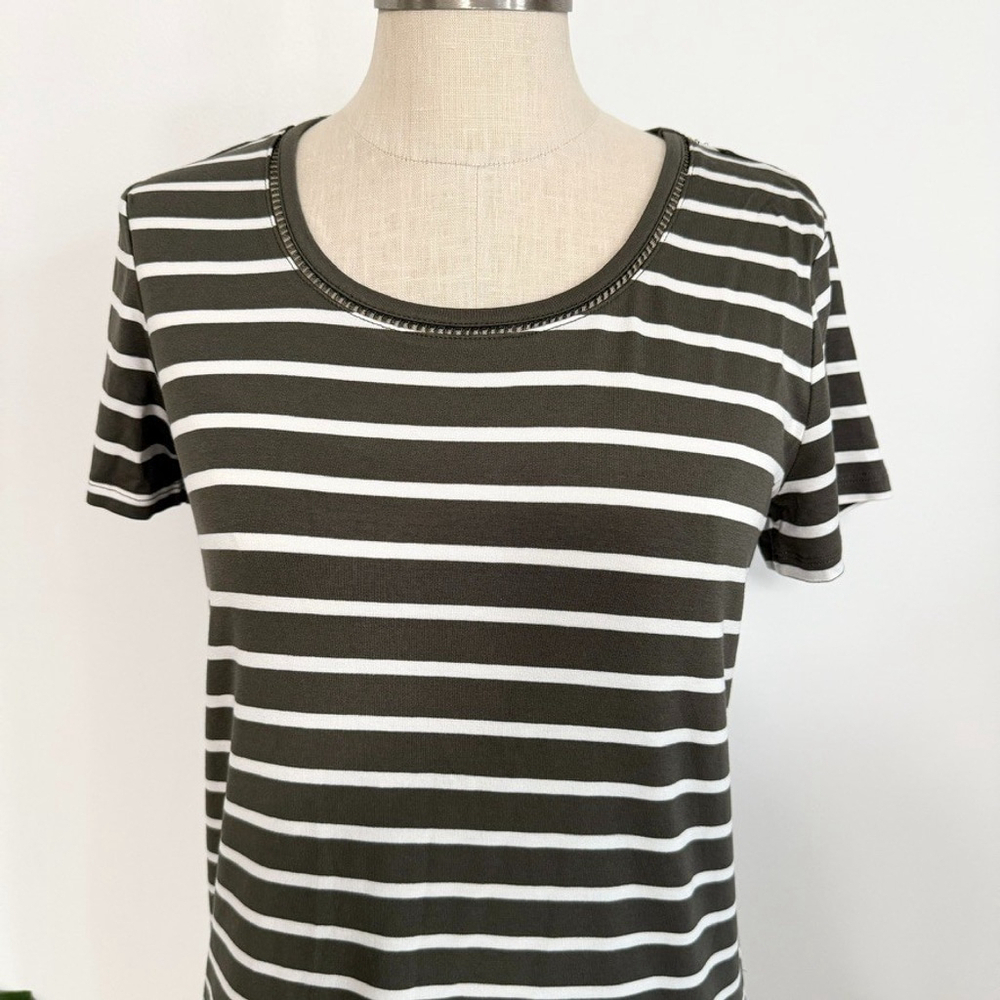 Tommy Hilfiger Olive Green & White Striped Round Neck T-Shirt Womens Size Small - Picture 2 of 11